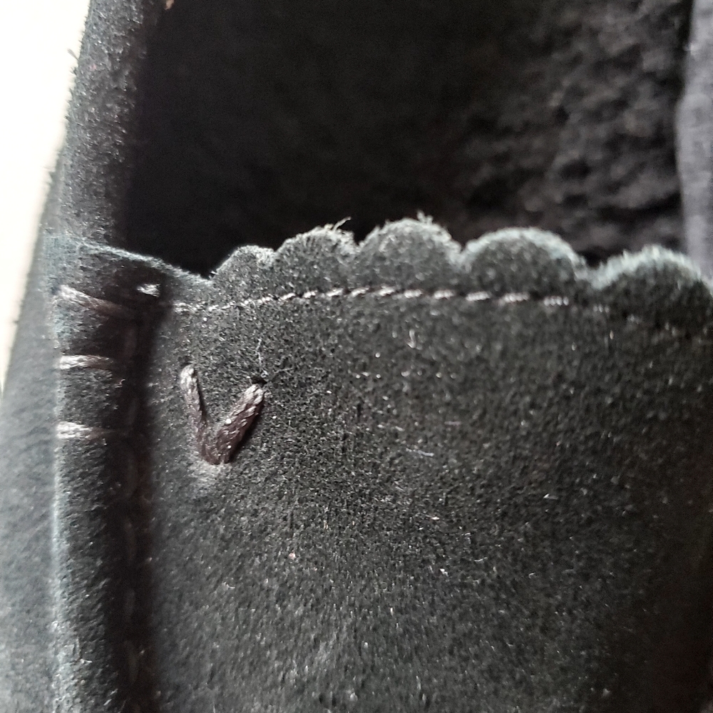 Vionic McKenzie Women's Black Suede Slippers Size 6 - Picture 2 of 7